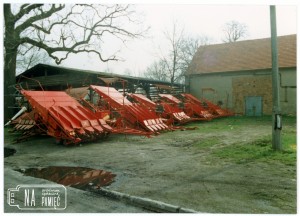 1993. Zakupione w Związku Radzieckim maszyny do zbioru konopi w Cellinenie